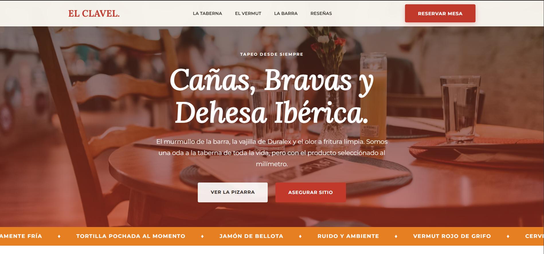 Demo web para bar de tapas El Clavel con portada cálida y reservas